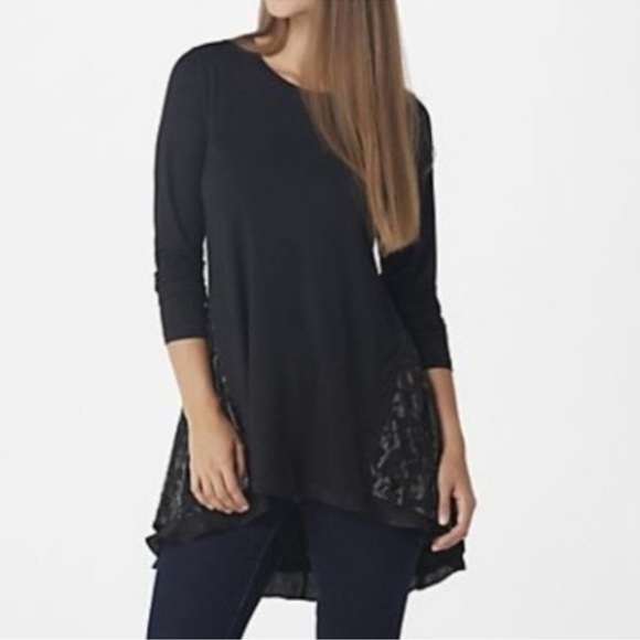 LOGO by Lori Goldstein Tops - Beautiful 😍 LOGO Black Top with Burnout Velvet size small